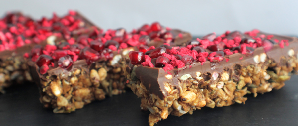 No-Bake Chocolate & Pomegranate Puffed Rice Bars